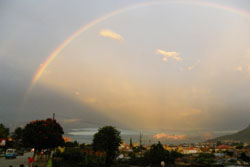 Abenteuer-Expeditionen - Reisen mit Abenteuer- und Expeditions-Charakter - Angola - Regenbogen ber dem Stadtbild